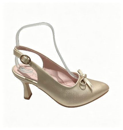 Zapato de salón dorado